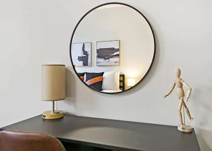 Spacious & Inviting 1br In - Cullom B2 Апартаменты Чикаго